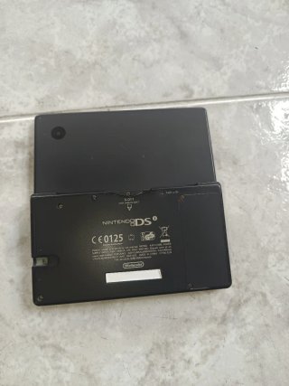 Nintendo DSi Negra + Juegos + Funda