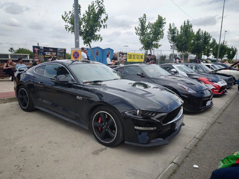 Ford Mustang 2021 - foto 1