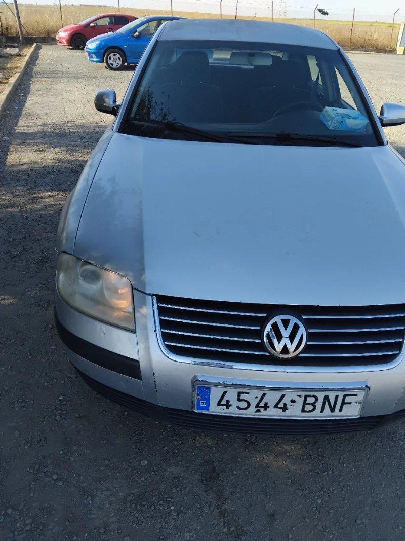 Volkswagen Passat 2001 - foto 1
