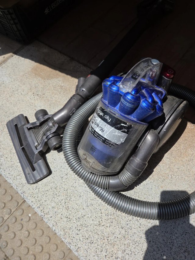 Aspirador Dyson City DC26 Allergy