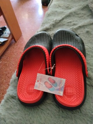 Chanclas Kou Fu Sport Negras y Rojas