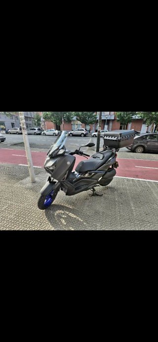 Yamaha XMAX 300 2025