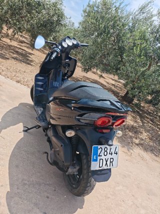 Malaguti Phantom Max 250 Negro/Gris