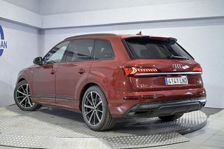 Audi Q7   Black line plus 50 TDI 210kWq. tip.