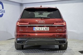 Audi Q7   Black line plus 50 TDI 210kWq. tip.