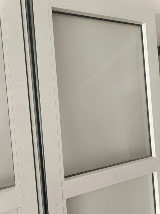 Puertas abatibles de aluminio