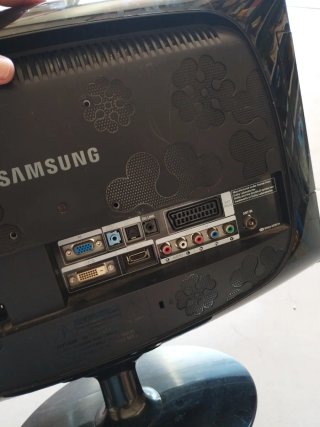 Monitor TV Samsung 19 Negro