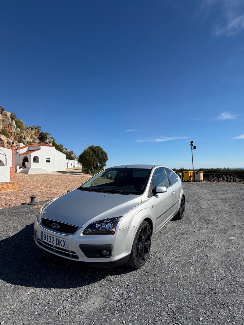 Ford Focus 2005 - foto 1