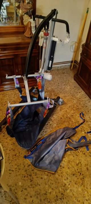 Grua ortopedica 150kg Indentités
