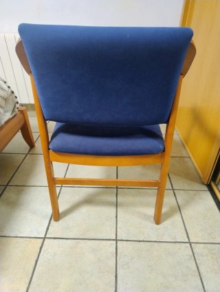 Sillón madera cerezo tapizado azul