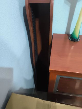 Mueble guarda CD de madera
