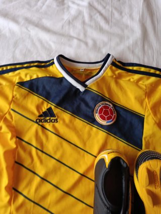 Camiseta Fútbol Colombia #6 + Botas