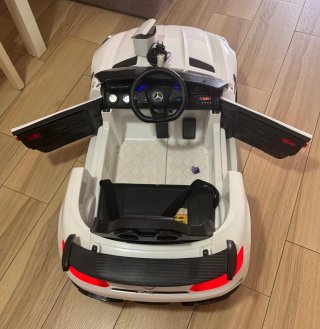 Coche batería de niño
