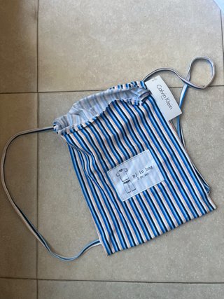 Pijama CK Niño, sin uso con etiqeutas. Talla 12/14