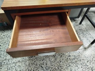 Escritorio madera y metal