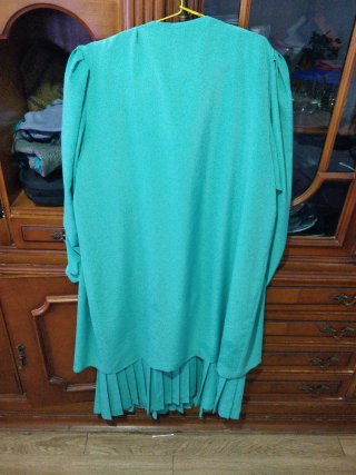 Vestido verde azulado con vuelo