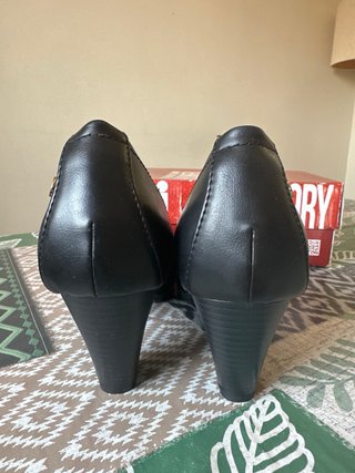 Zapatos de tacón negros talla 40