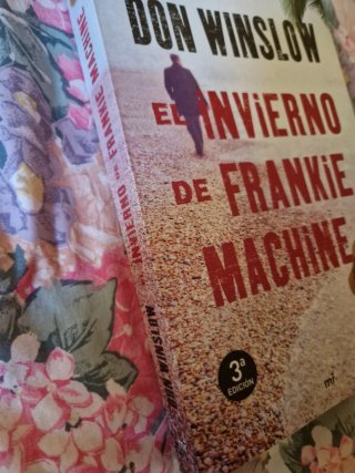 Libro: "El Invierno de Frankie Machine"Don Winslow
