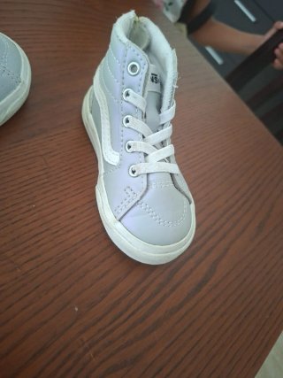 Zapatos Vans plateados para bebé talla 22