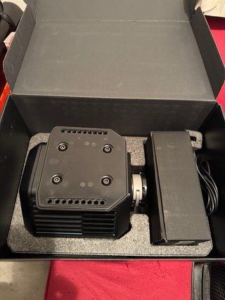Piastra di fissaggio Thrustmaster T818  Perfetta