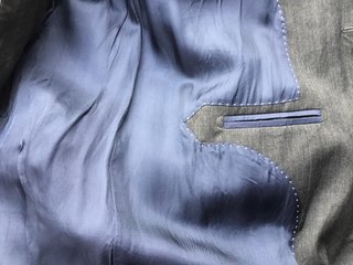 Traje fino gris hombre