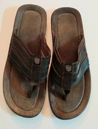 Chanclas de piel talla 44