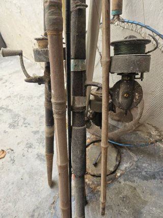 Cañas de pescar antiguas