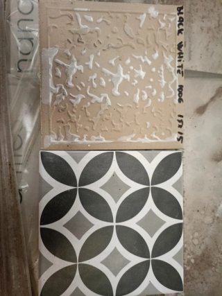 Azulejos de primera en oferta por liquidación.