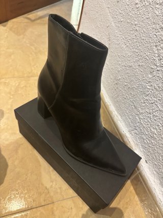 Botines de tacón negros