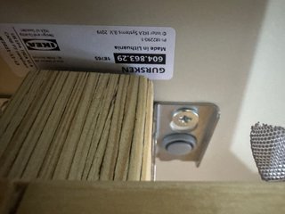 Conjunto Cama, Cómoda y Mesita IKEA GURSKEN
