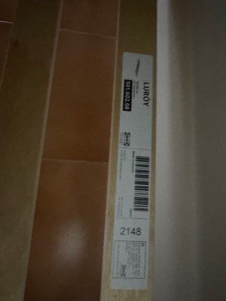 Conjunto Cama, Cómoda y Mesita IKEA GURSKEN