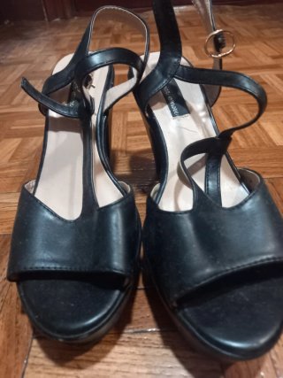Zapatos de tacón negros talla 38