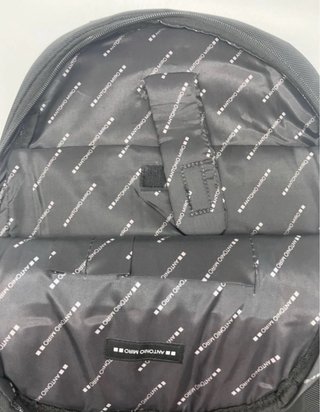 Mochila Negra (7075)
