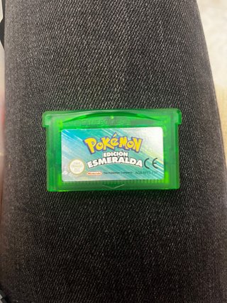 Pokémon Esmeralda GBA