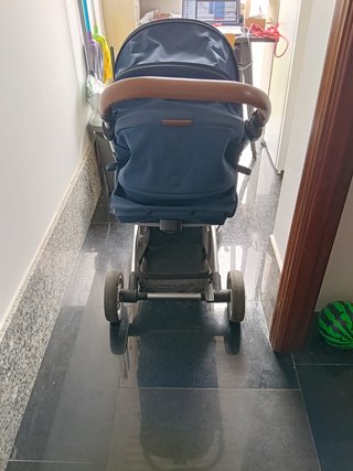 Carrito de paseo azul