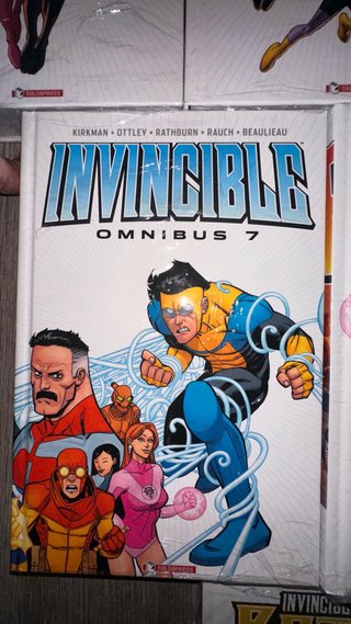 INVINCIBLE OMNIBUS veccia serie
