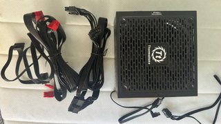 Fuente Alimentación Thermaltake RGB 650W