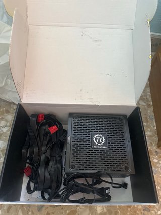 Fuente Alimentación Thermaltake RGB 650W