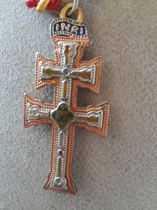 Cruz de Caravaca con cordón