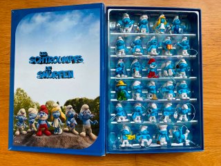 28 figuras de los pitufos