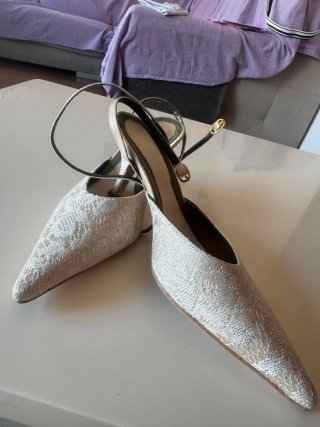 Sandalias negras con pedrería Talla 39