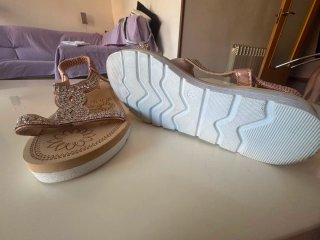 Sandalias negras con pedrería Talla 39