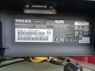 Ordenador completo: PC hp, monitor Philips y tecla