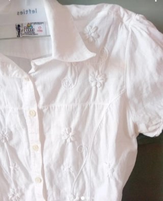Blusa Frixio BlancTalla 42 Del Hombro 40 De Ax.44