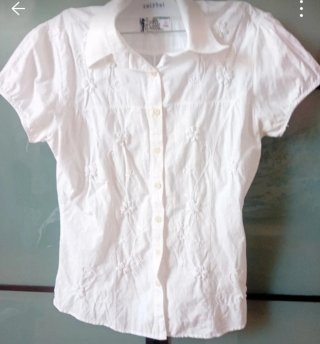 Blusa Frixio BlancTalla 42 Del Hombro 40 De Ax.44