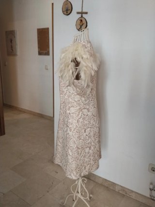 Vestido corto crema/amarillo/dorado