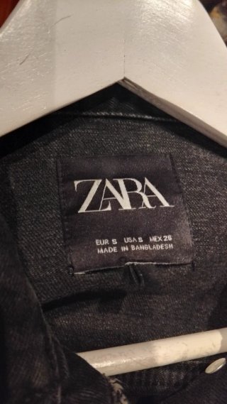 Chaqueta vaquera corta Zara Negra TS