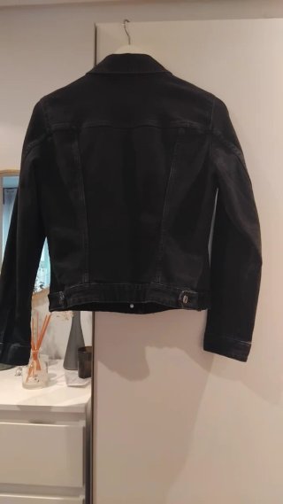 Chaqueta vaquera corta Zara Negra TS