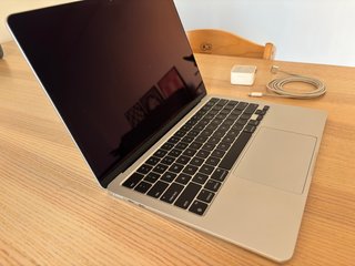 MacBook Air M2 2022 13.6 512GB Plata
