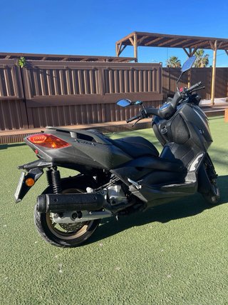 Yamaha XMAX 125